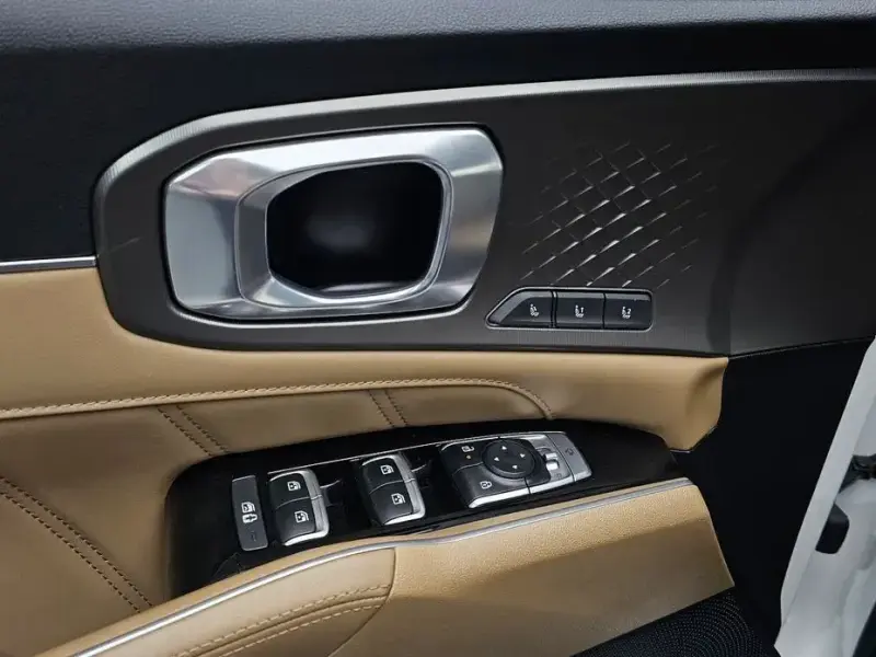 2023 Kia Sorento с пробегом 52 828 км