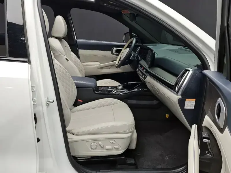 2023 Kia Sorento с пробегом 52 119 км