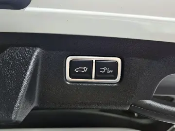 2023 Kia Sorento с пробегом 52 119 км