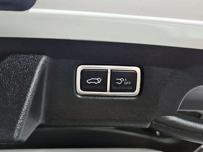 2023 Kia Sorento с пробегом 52 119 км