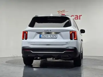 2024 Kia Sorento с пробегом 32 904 км
