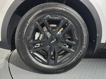 2024 Kia Sorento с пробегом 32 904 км