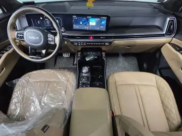 2024 Kia Sorento с пробегом 32 904 км