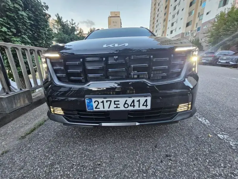 2025 Kia Sorento с пробегом 5 446 км