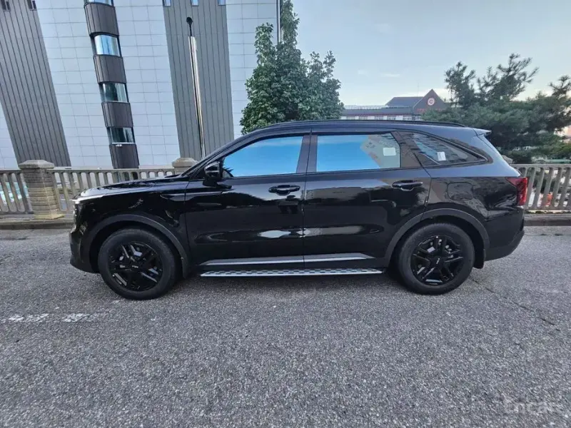 2025 Kia Sorento с пробегом 5 446 км