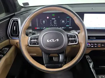 2024 Kia Sorento с пробегом 42 318 км