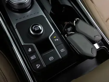 2024 Kia Sorento с пробегом 42 318 км