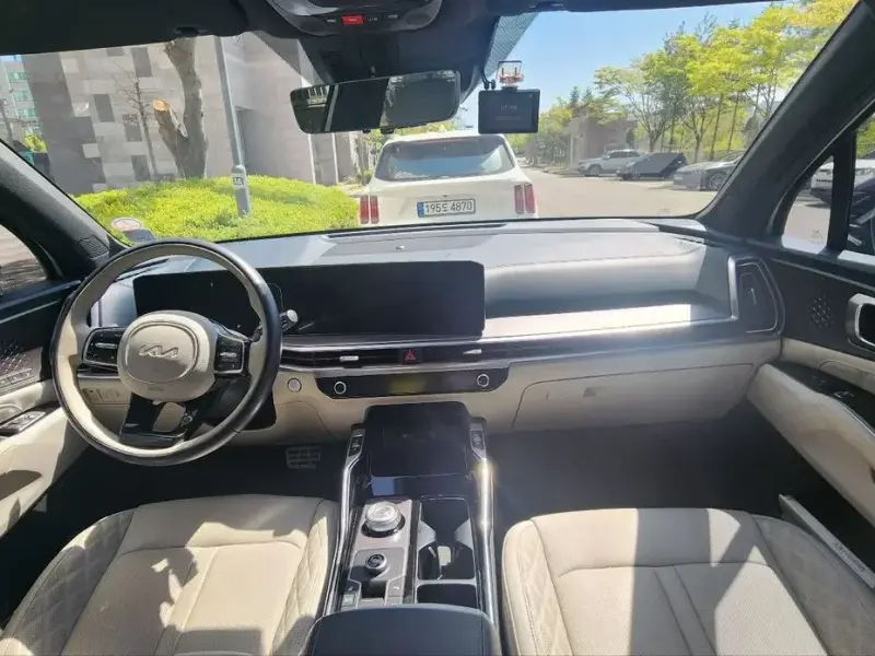 2023 Kia Sorento с пробегом 57 200 км