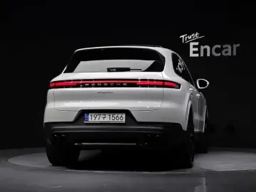 2024 Porsche Cayenne с пробегом 10 644 км