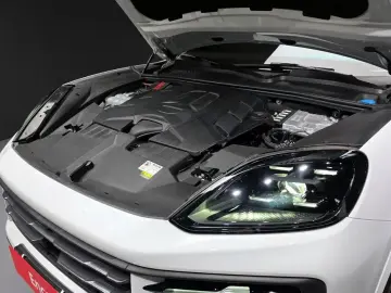 2024 Porsche Cayenne с пробегом 10 644 км