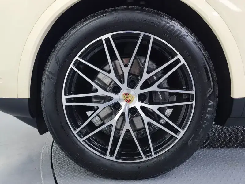 2024 Porsche Cayenne с пробегом 8 664 км