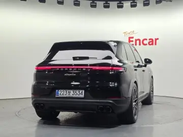 2024 Porsche Cayenne с пробегом 10 927 км