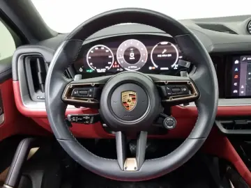 2024 Porsche Cayenne с пробегом 9 083 км
