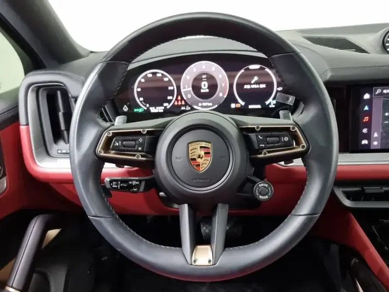 2024 Porsche Cayenne с пробегом 9 083 км