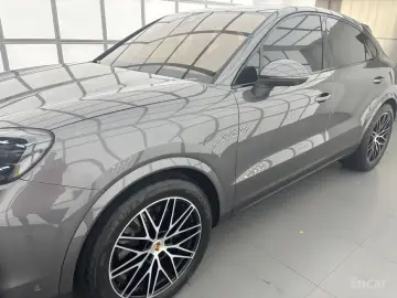 2025 Porsche Cayenne с пробегом 12 000 км