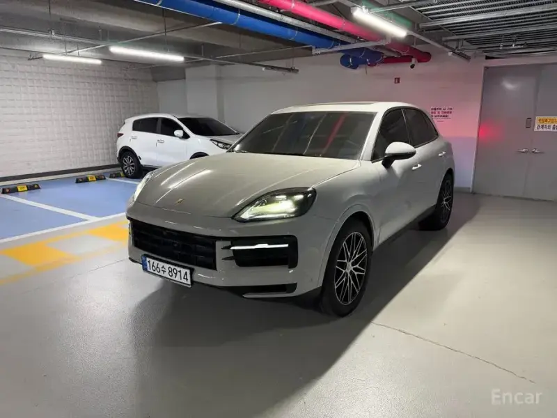 2025 Porsche Cayenne с пробегом 9 400 км
