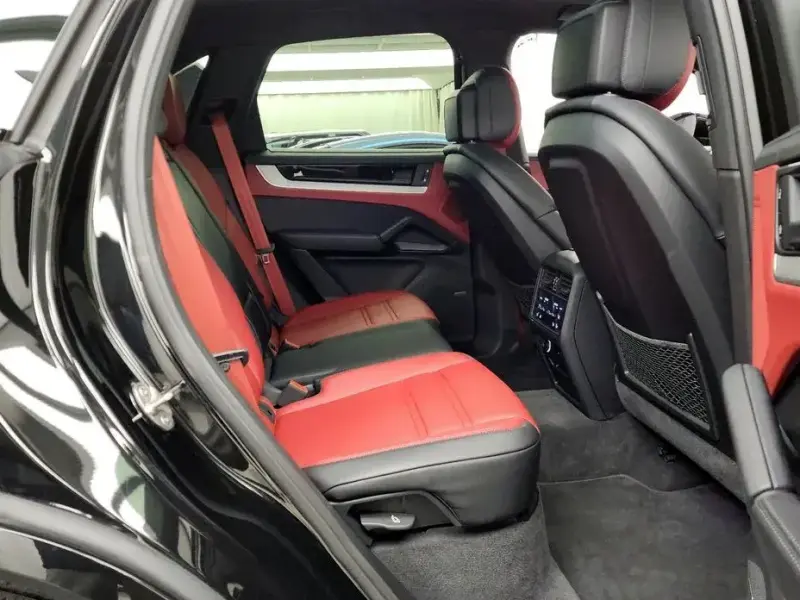 2024 Porsche Cayenne с пробегом 31 027 км