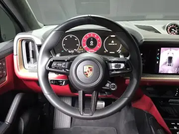 2025 Porsche Cayenne с пробегом 4 531 км