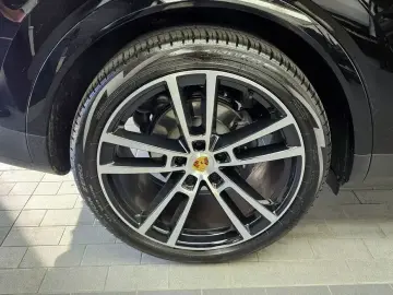 2024 Porsche Cayenne с пробегом 13 858 км