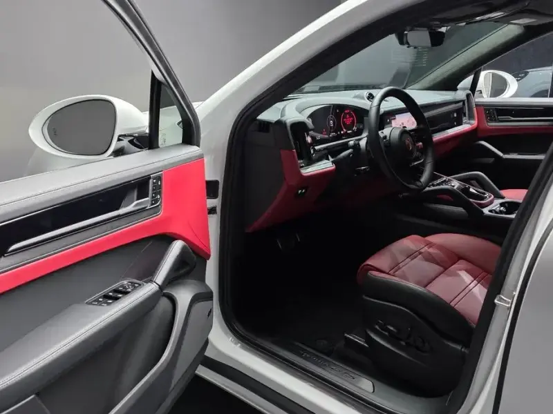 2025 Porsche Cayenne с пробегом 4 186 км