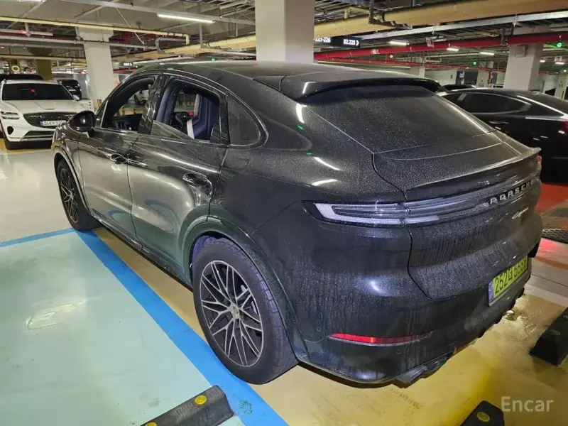 2024 Porsche Cayenne с пробегом 15 500 км