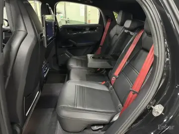 2025 Porsche Cayenne с пробегом 8 200 км