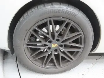 2024 Porsche Cayenne с пробегом 15 410 км