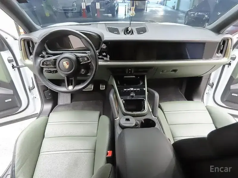2024 Porsche Cayenne с пробегом 15 410 км