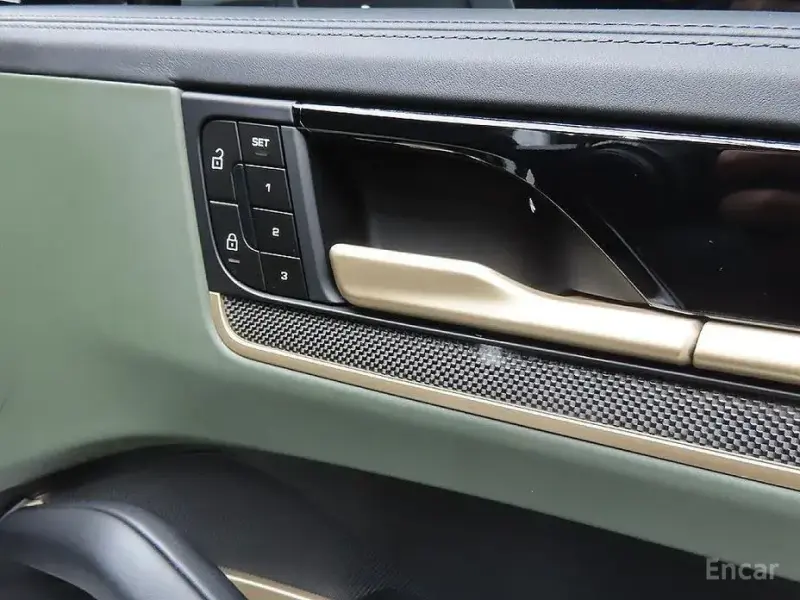 2024 Porsche Cayenne с пробегом 15 410 км