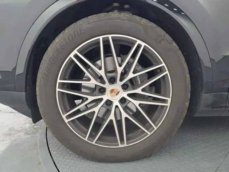 2025 Porsche Cayenne с пробегом 12 505 км