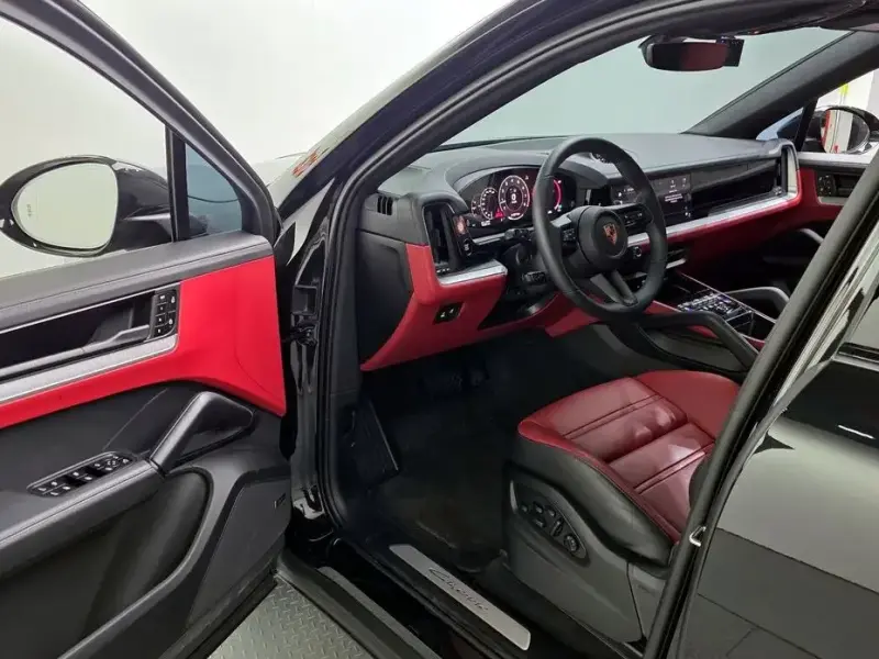 2025 Porsche Cayenne с пробегом 12 505 км