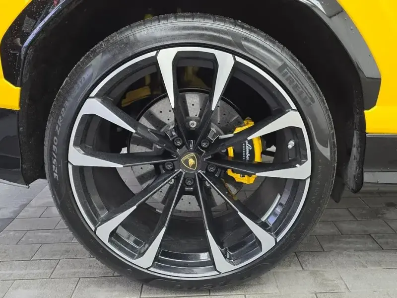2019 Lamborghini Urus с пробегом 8 335 км
