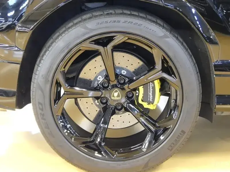 2019 Lamborghini Urus с пробегом 16 000 км
