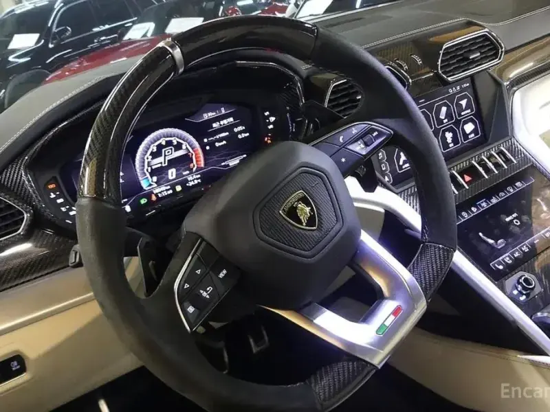 2019 Lamborghini Urus с пробегом 16 000 км