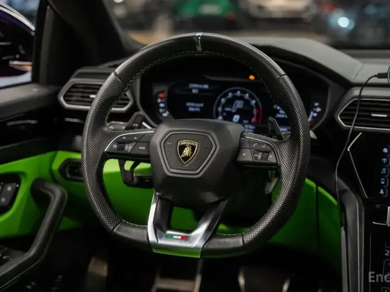 2022 Lamborghini Urus с пробегом 9 500 км