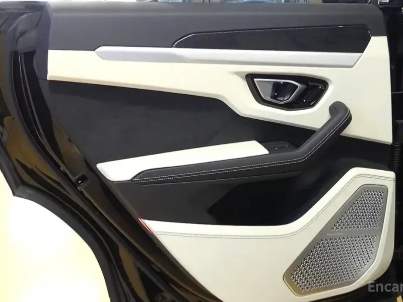 2019 Lamborghini Urus с пробегом 16 000 км