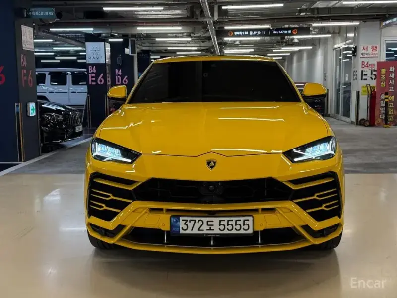 2020 Lamborghini Urus с пробегом 7 000 км
