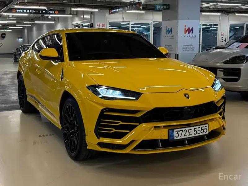 2020 Lamborghini Urus с пробегом 7 000 км