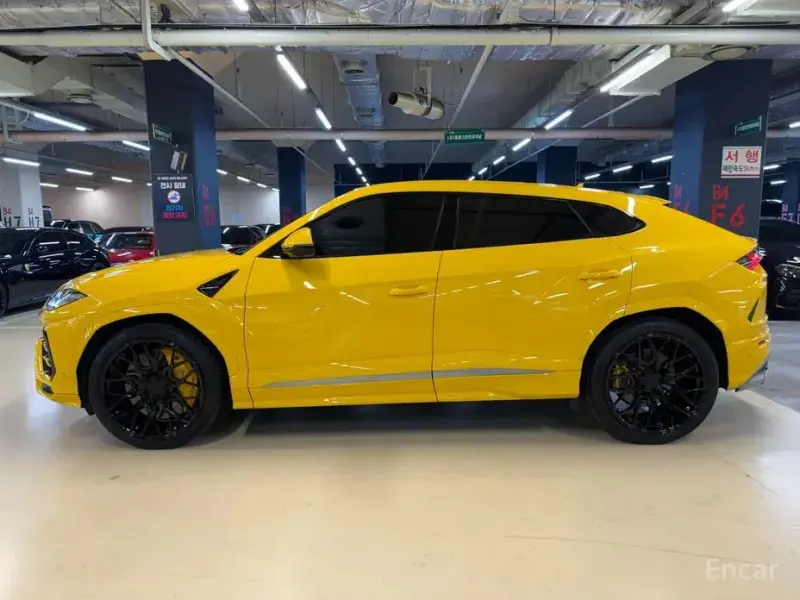 2020 Lamborghini Urus с пробегом 7 000 км