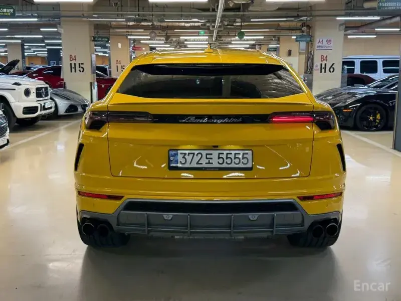 2020 Lamborghini Urus с пробегом 7 000 км