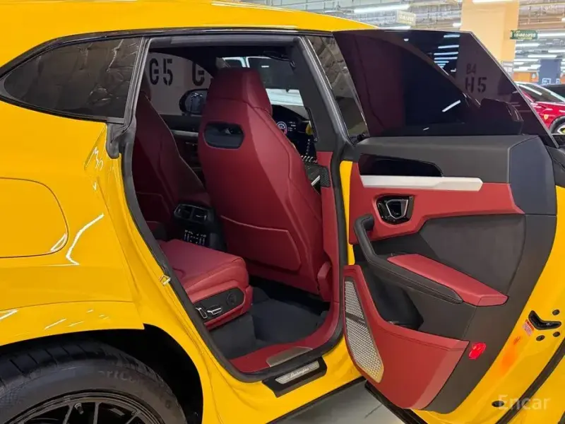 2020 Lamborghini Urus с пробегом 7 000 км