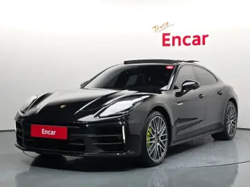 2025 Porsche Panamera с пробегом 5 356 км