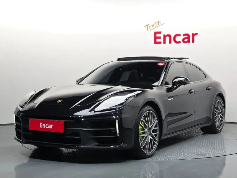 2025 Porsche Panamera с пробегом 5 356 км