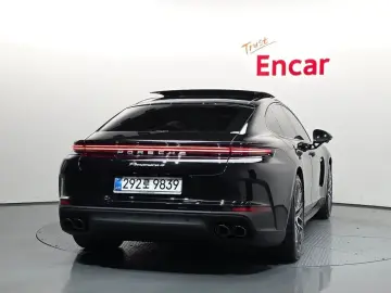 2025 Porsche Panamera с пробегом 5 356 км