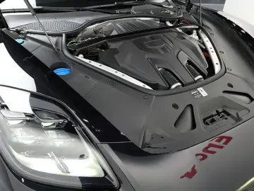 2025 Porsche Panamera с пробегом 5 356 км