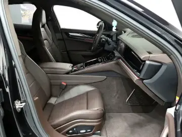 2025 Porsche Panamera с пробегом 5 356 км