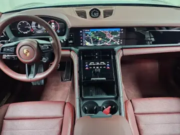 2024 Porsche Panamera с пробегом 4 657 км