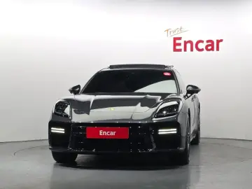 2025 Porsche Panamera с пробегом 2 854 км