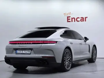 2024 Porsche Panamera с пробегом 12 542 км