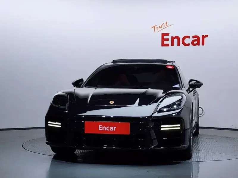 2025 Porsche Panamera с пробегом 19 633 км